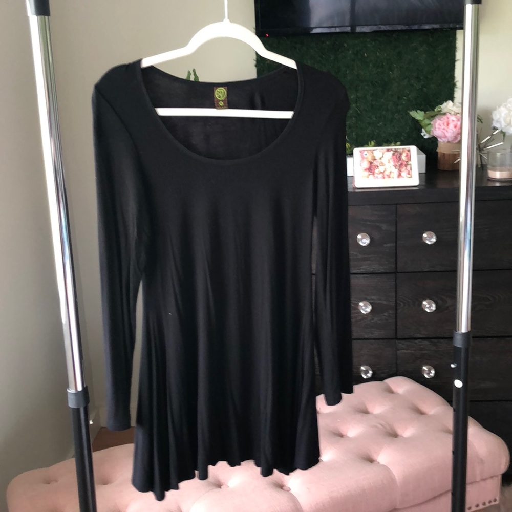 Black relaxed swing dress
